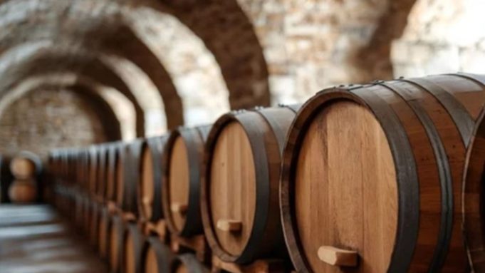 Un informe del Instituto Coordenadas destaca que el sector de los espirituosos aporta 7.200 millones al PIB y 390.000 empleos en España