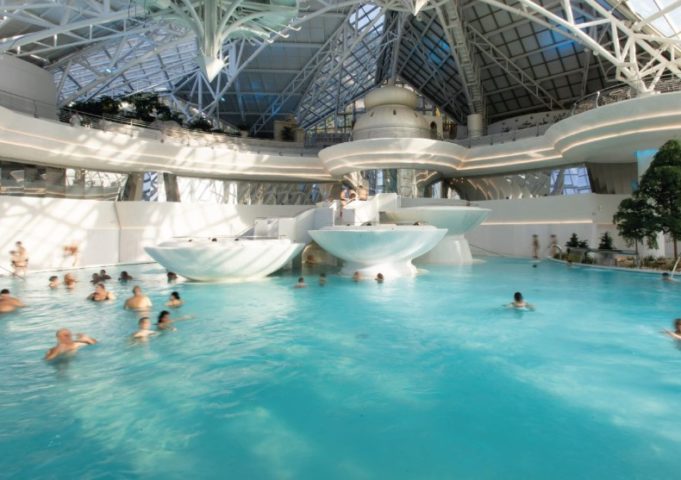 Facturación de Caldea sube un 13% en agosto por mayor venta de entradas