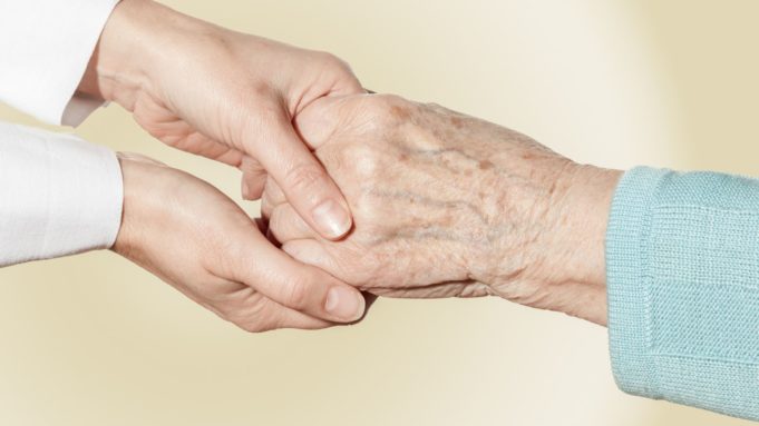 Centro de día en Bilbao: las actividades socioculturales de Residencia El Arenal que mejoran la vida de los mayores