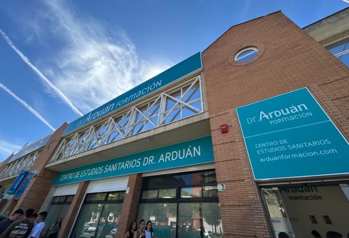 metrodora alcanza 23 centros tras sumar a Ardúan Formación