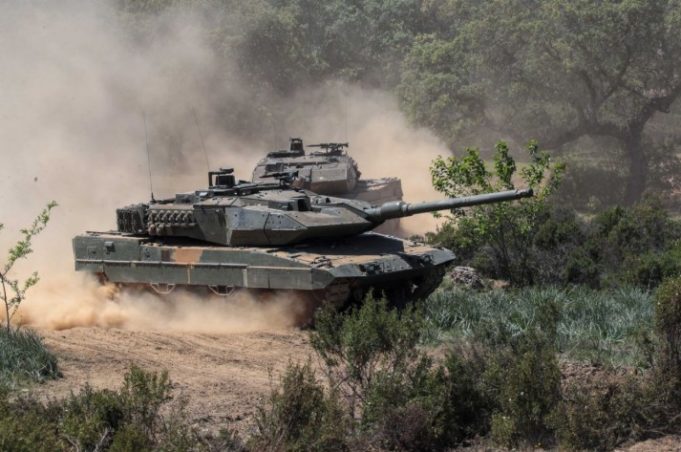 Indra liderará el programa de obuses en España con apoyo internacional