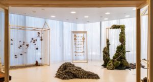 Kavita Parmar diseña para Amazon una instalación sobre tradición y tecnología en Madrid