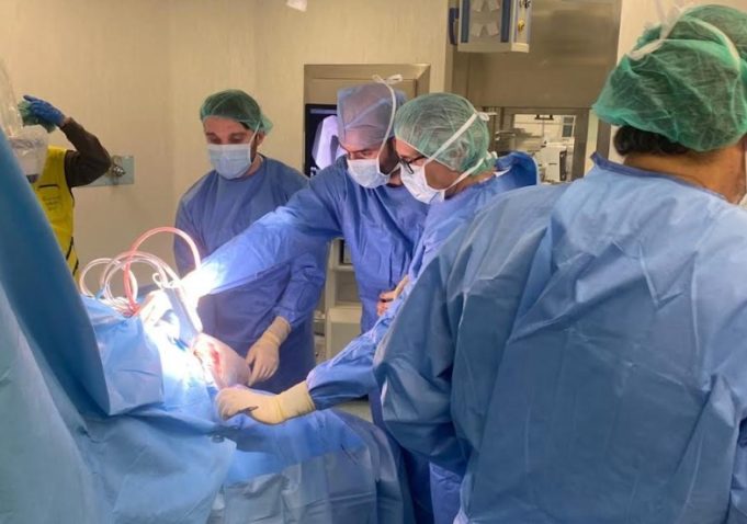 Prótesis de cadera con recuperación en el mismo día