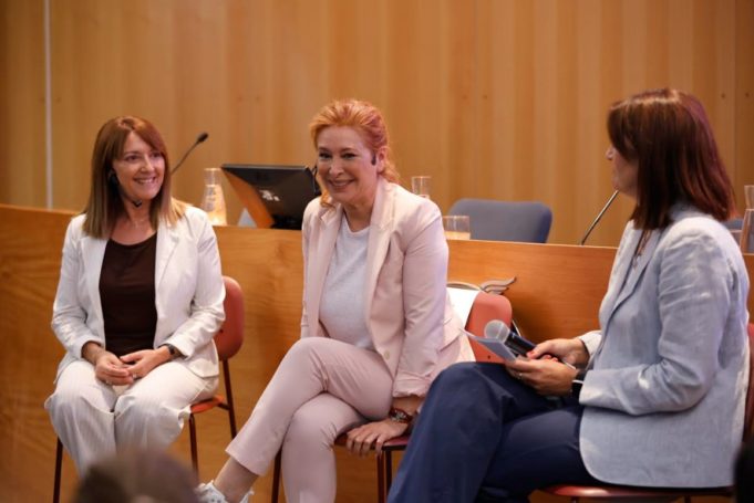 Teresa Viejo anima a los desempleados sénior a reinventarse y renacer profesionalmente